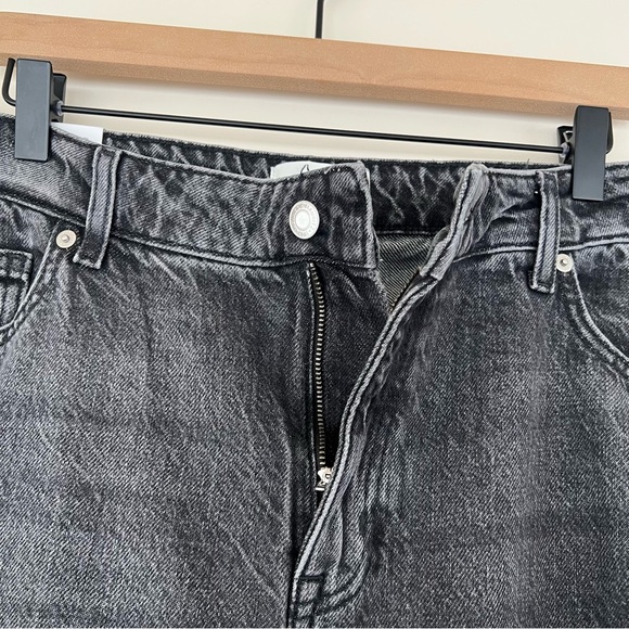 H&M Women’s Tapered Dark Denim Jeans - Picture 4 of 9